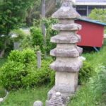 安養寺町の石造五重塔