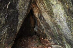 写真2　隠れ岩の奥